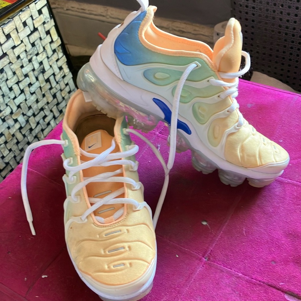Air vapor max plus